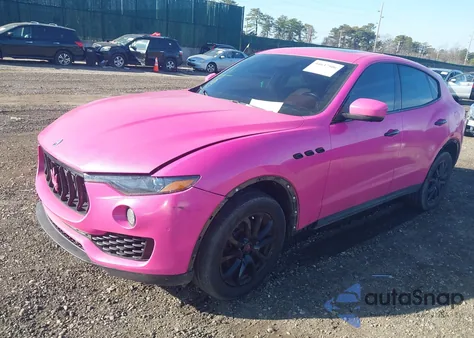 2018 Maserati Levante из США, поврежденный, VIN ZN661XUAXJX291536